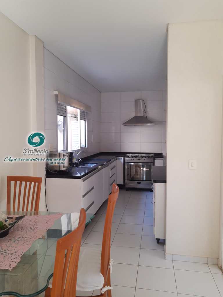 Casa em Cotia, no bairro Bosque do Vianna