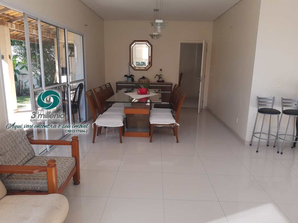 Casa em Cotia, no bairro Bosque do Vianna
