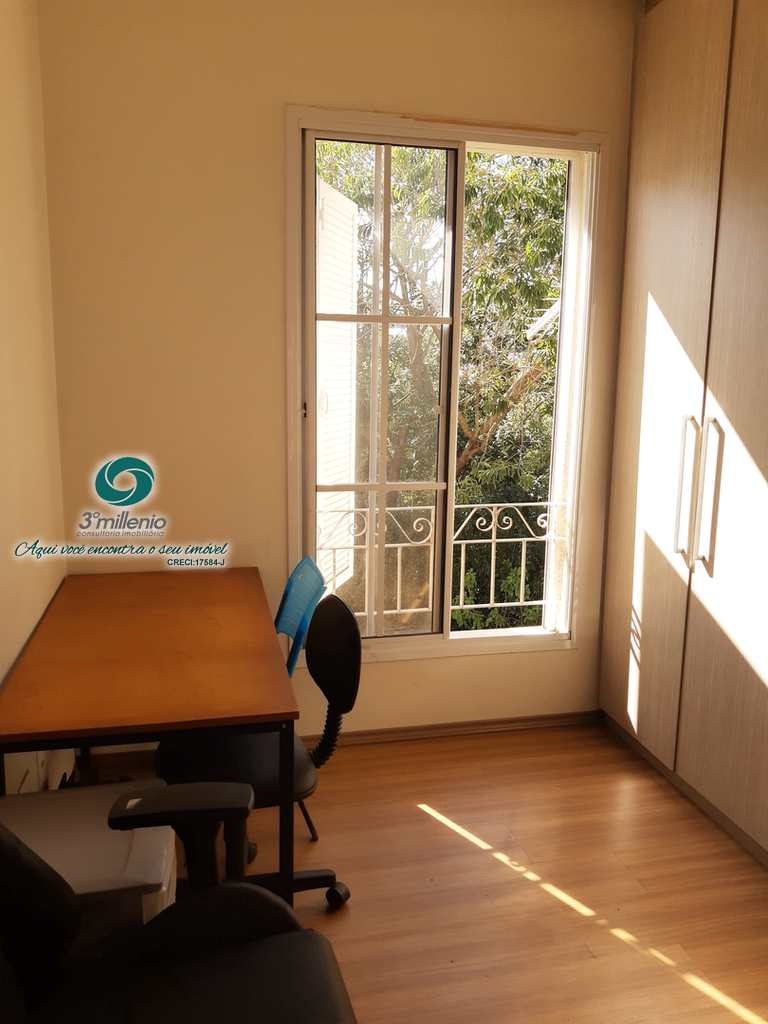 Casa em Cotia, no bairro Bosque do Vianna
