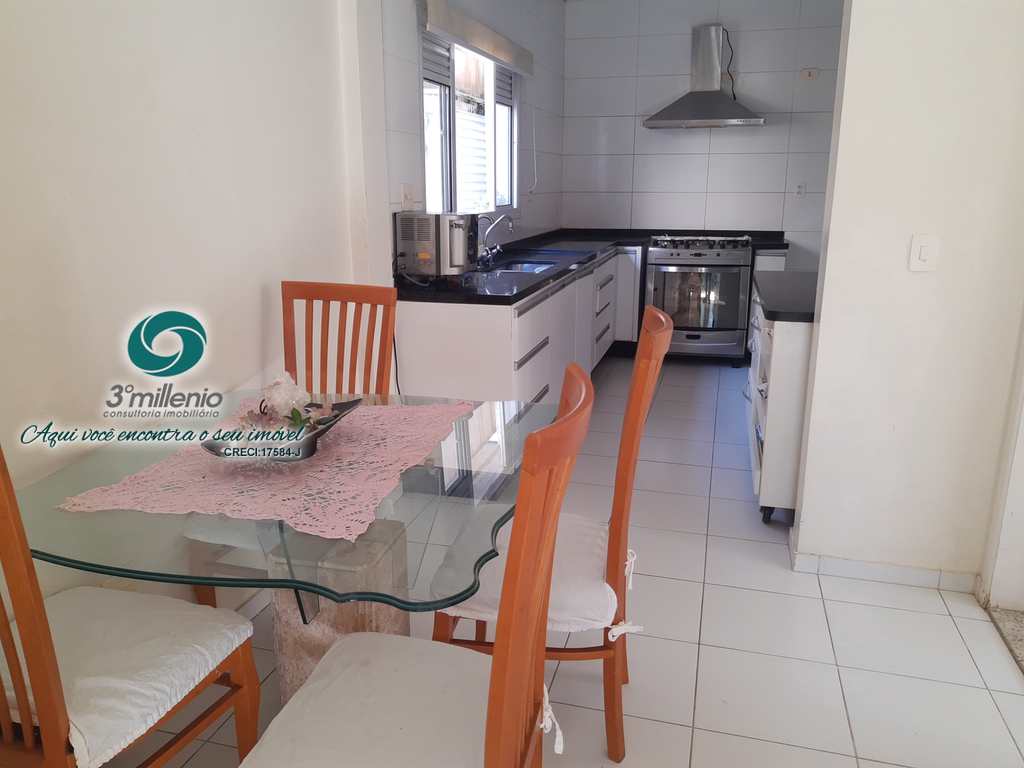 Casa em Cotia, no bairro Bosque do Vianna