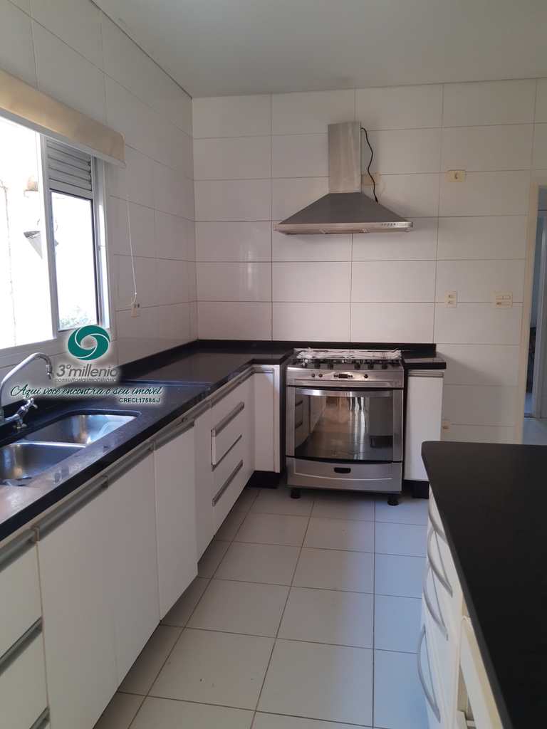 Casa em Cotia, no bairro Bosque do Vianna