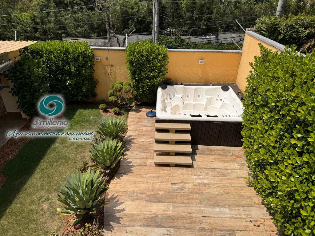 Casa em Cotia, no bairro Bosque do Vianna