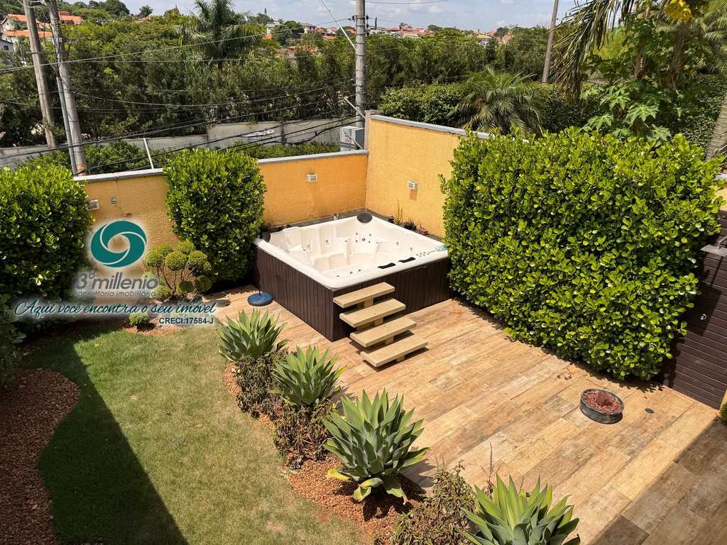 Casa em Cotia, no bairro Bosque do Vianna