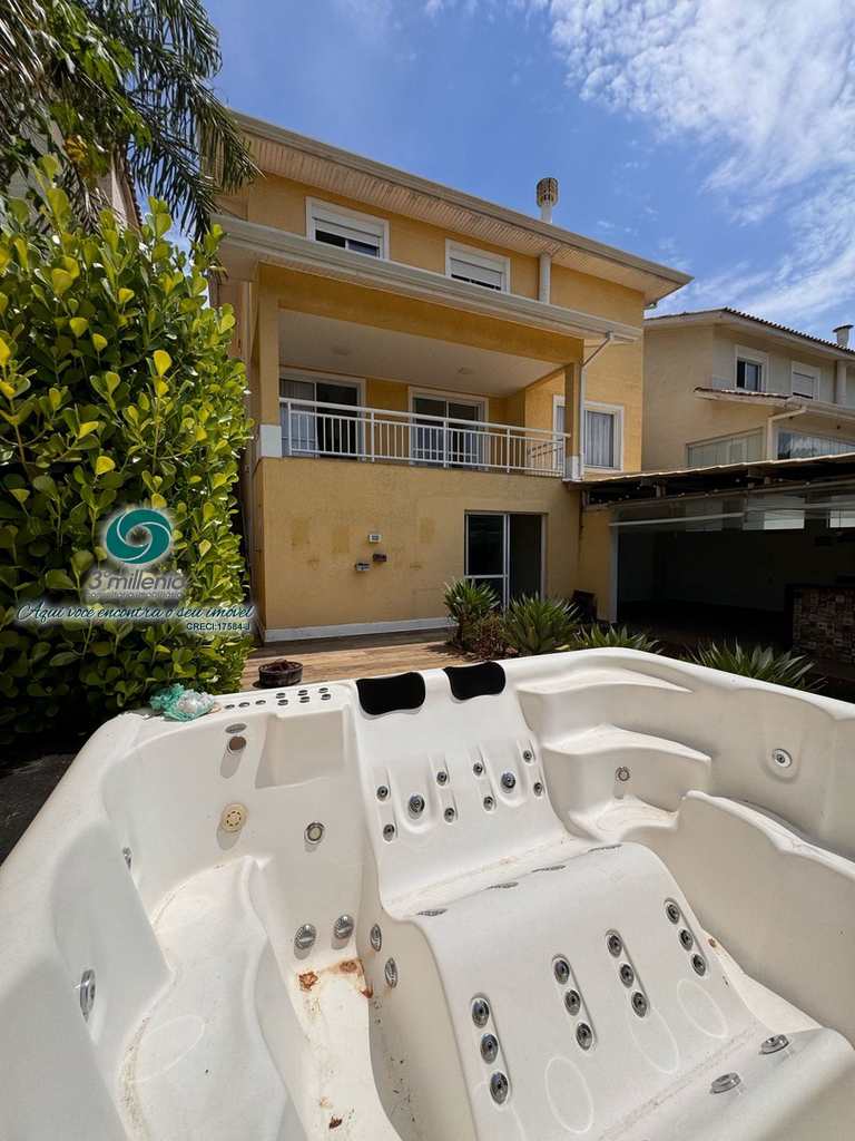 Casa em Cotia, no bairro Bosque do Vianna