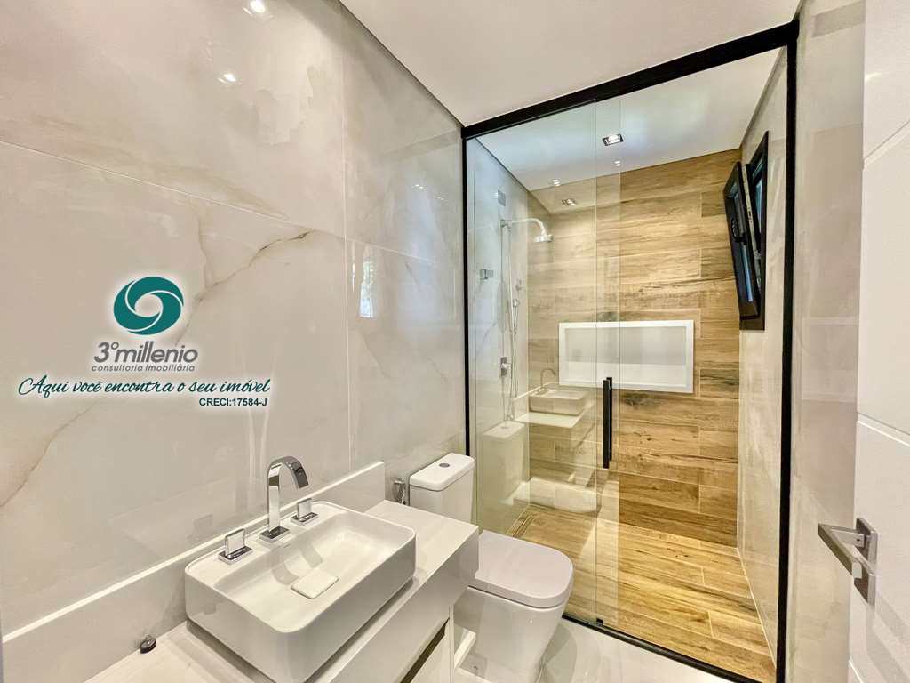 Casa em Cotia, no bairro São Paulo II