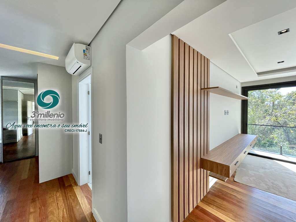 Casa em Cotia, no bairro São Paulo II