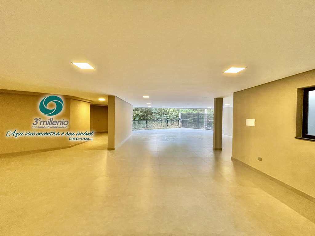 Casa em Cotia, no bairro São Paulo II