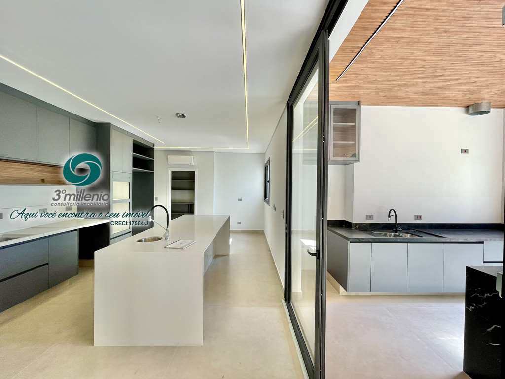 Casa em Cotia, no bairro São Paulo II