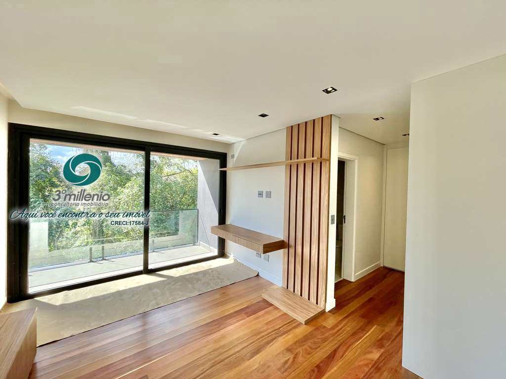 Casa em Cotia, no bairro São Paulo II