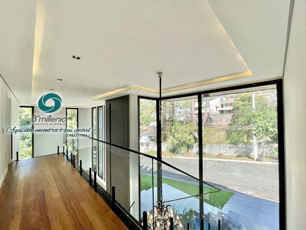 Casa em Cotia, no bairro São Paulo II