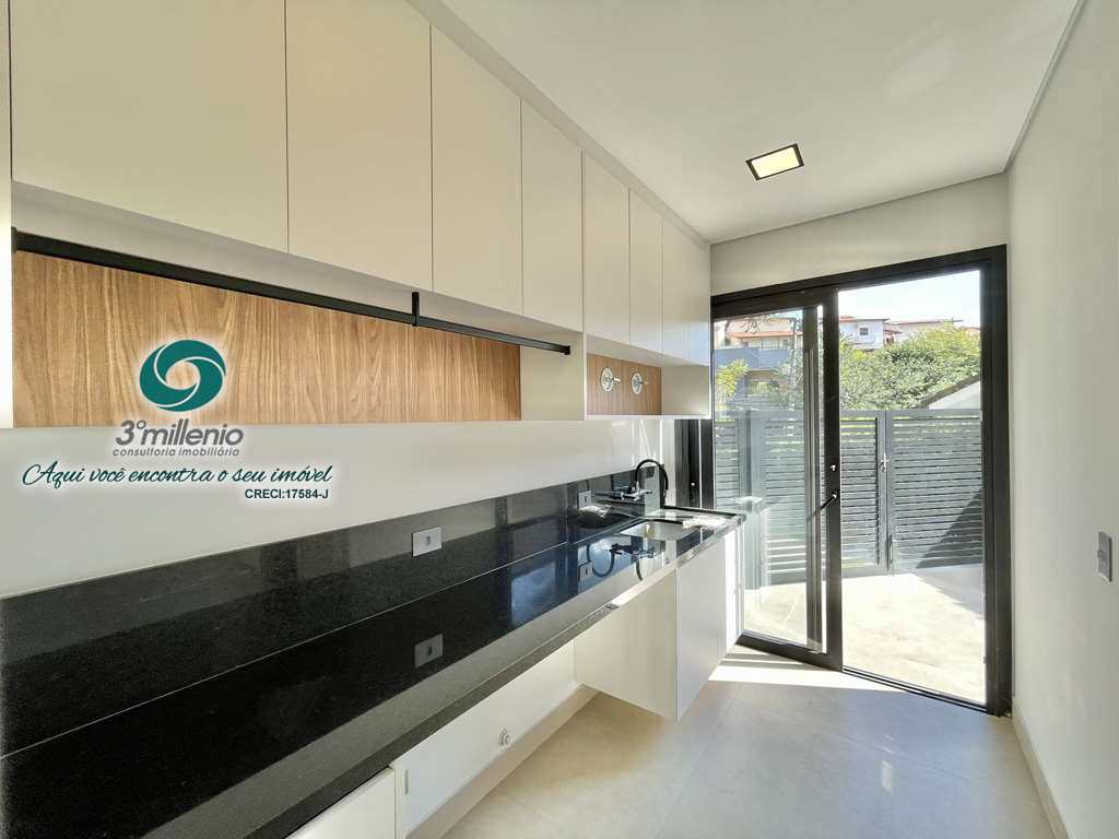 Casa em Cotia, no bairro São Paulo II