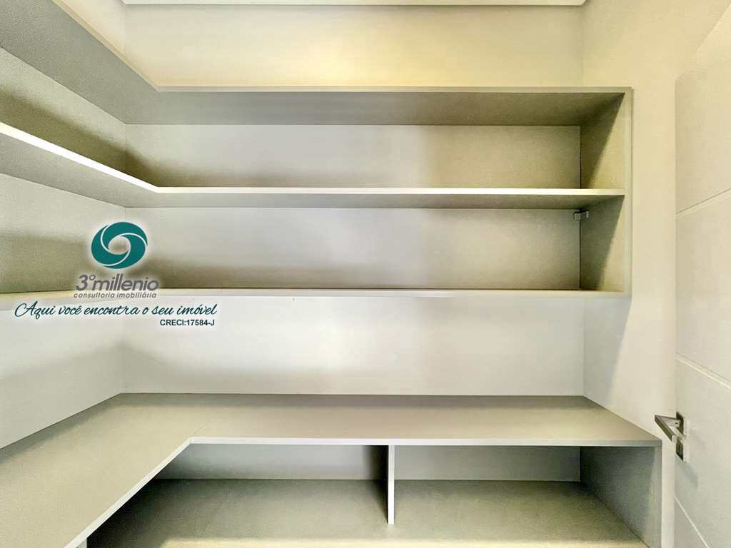 Casa em Cotia, no bairro São Paulo II