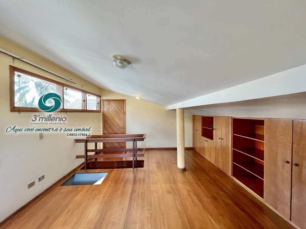 Casa em Cotia, no bairro São Paulo II