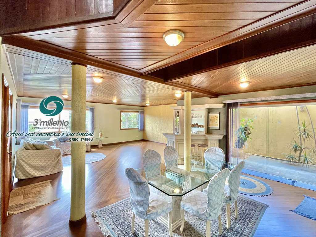 Casa em Cotia, no bairro São Paulo II