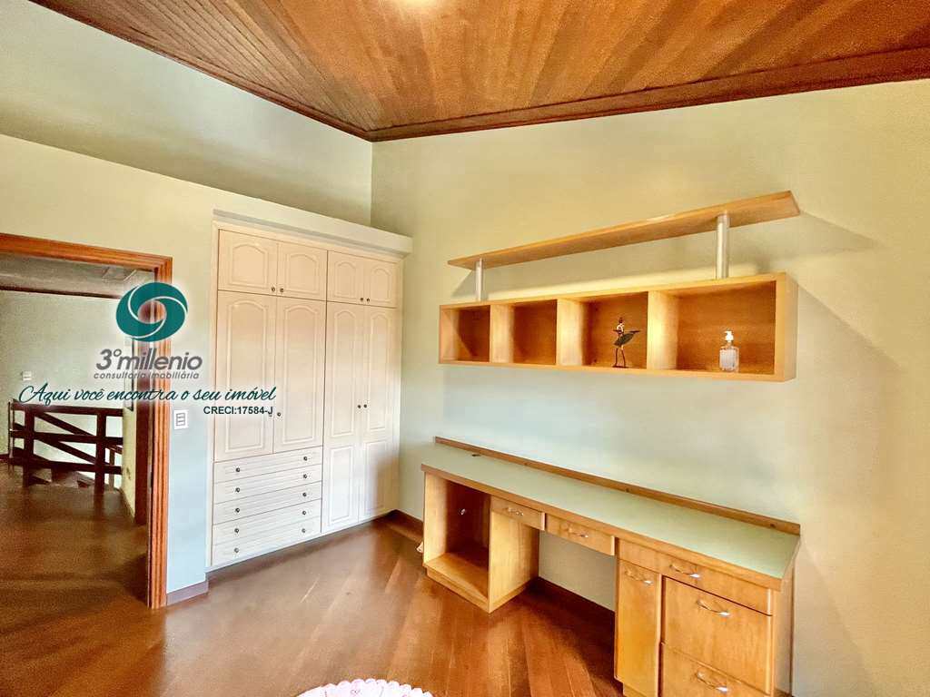 Casa em Cotia, no bairro São Paulo II