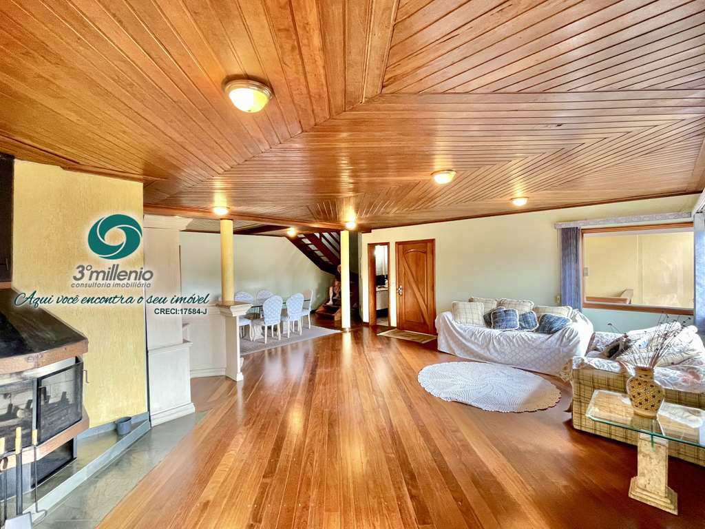 Casa em Cotia, no bairro São Paulo II