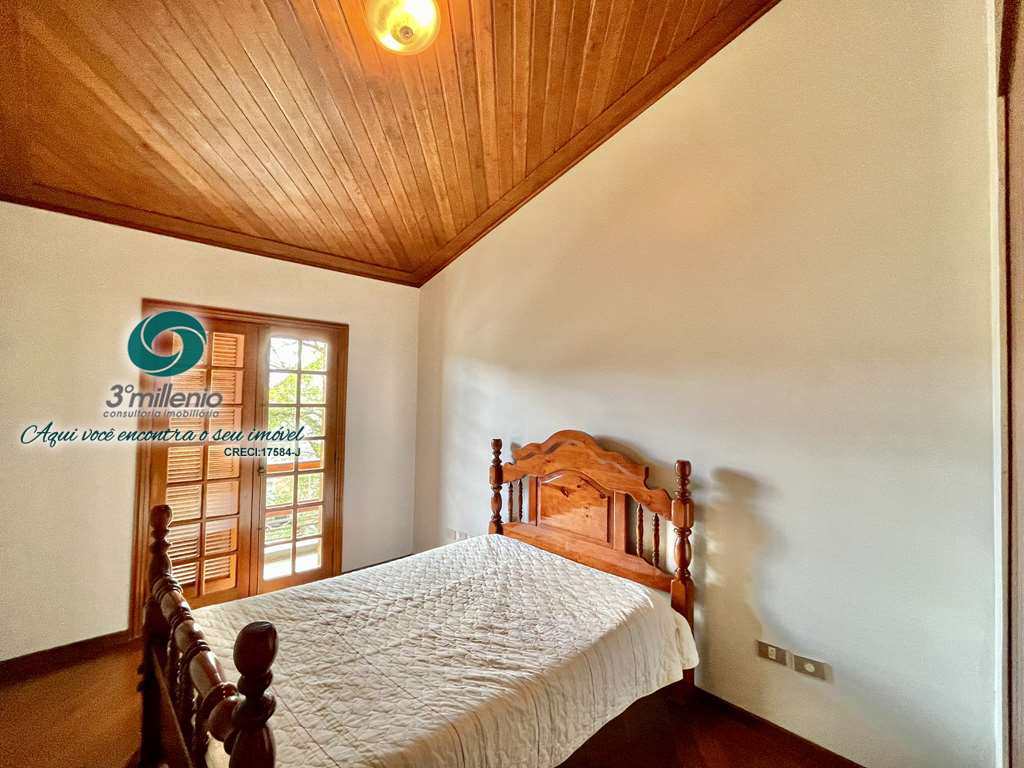 Casa em Cotia, no bairro São Paulo II