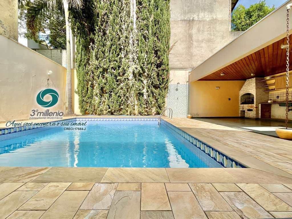 Casa em Cotia, no bairro São Paulo II