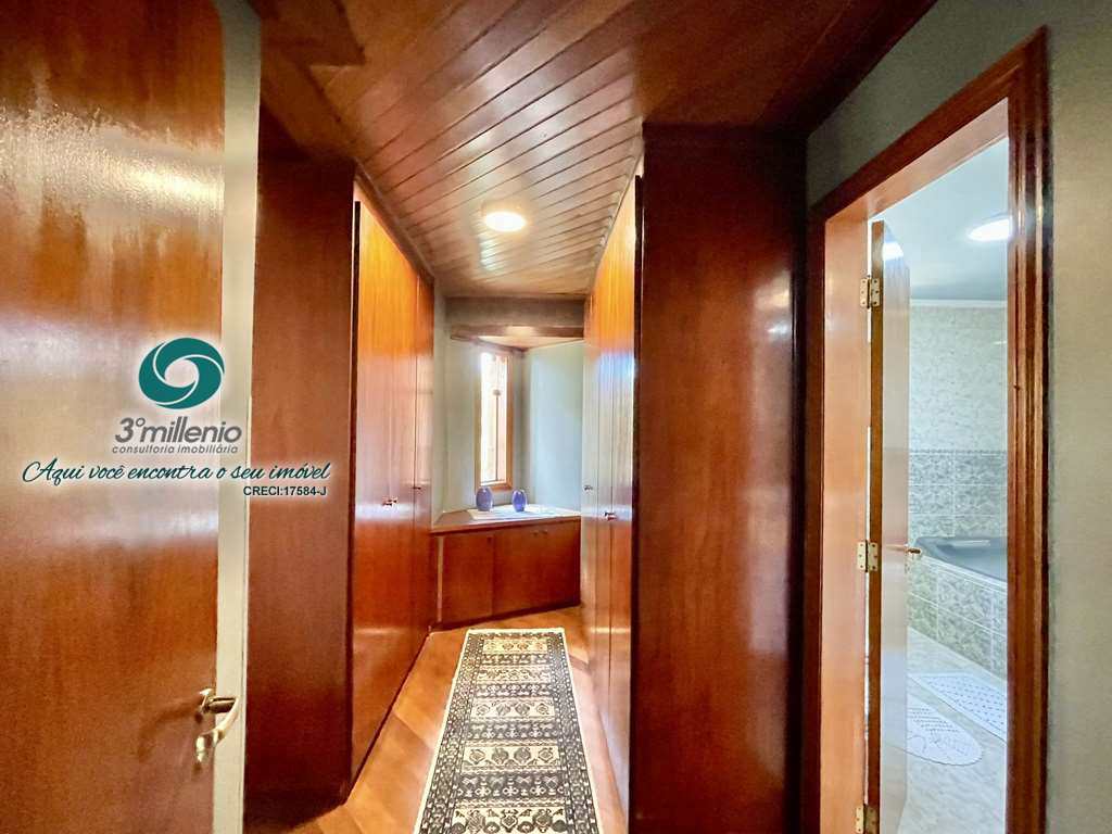 Casa em Cotia, no bairro São Paulo II