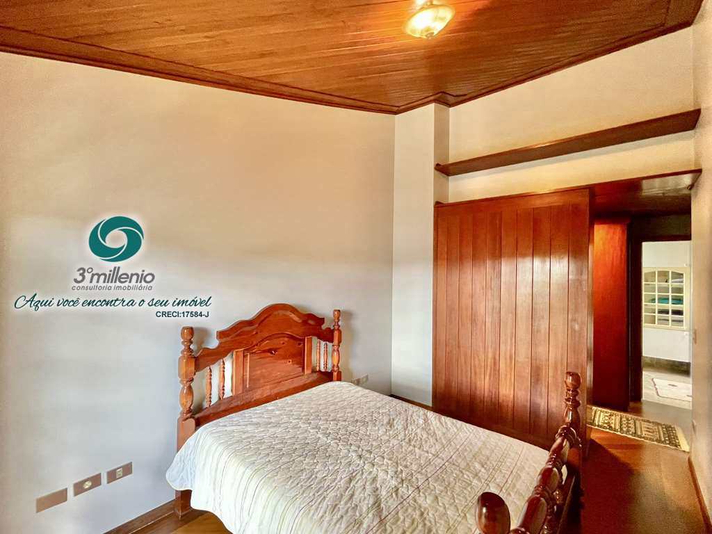 Casa em Cotia, no bairro São Paulo II