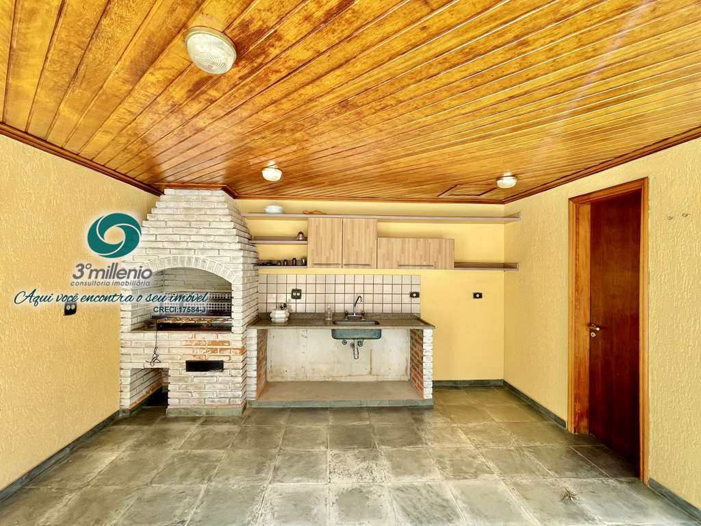 Casa em Cotia, no bairro São Paulo II