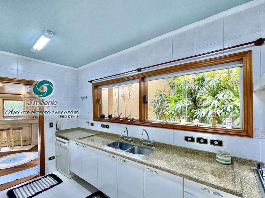 Casa em Cotia, no bairro São Paulo II