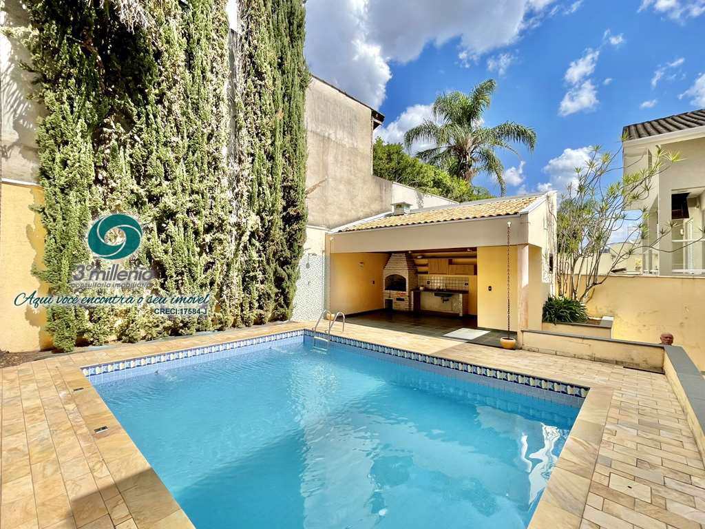 Casa em Cotia, no bairro São Paulo II