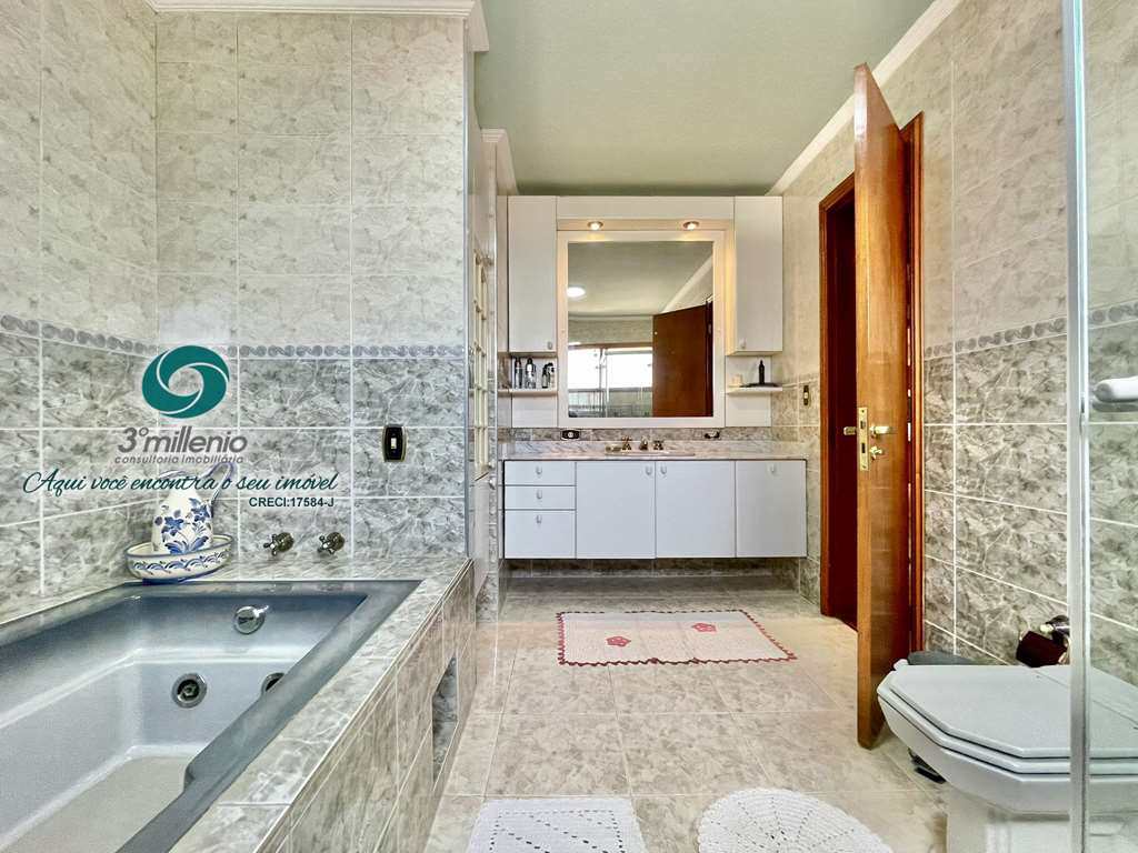 Casa em Cotia, no bairro São Paulo II