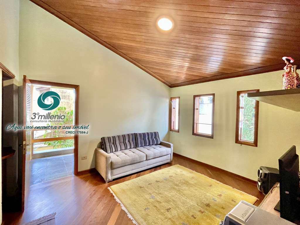 Casa em Cotia, no bairro São Paulo II