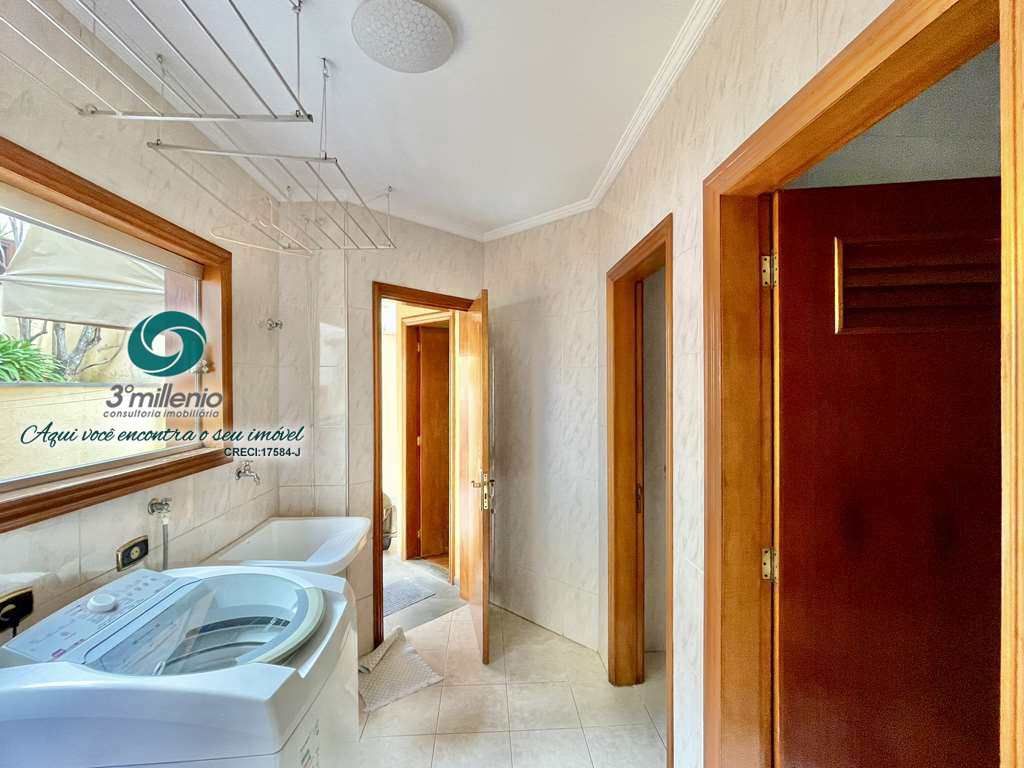 Casa em Cotia, no bairro São Paulo II