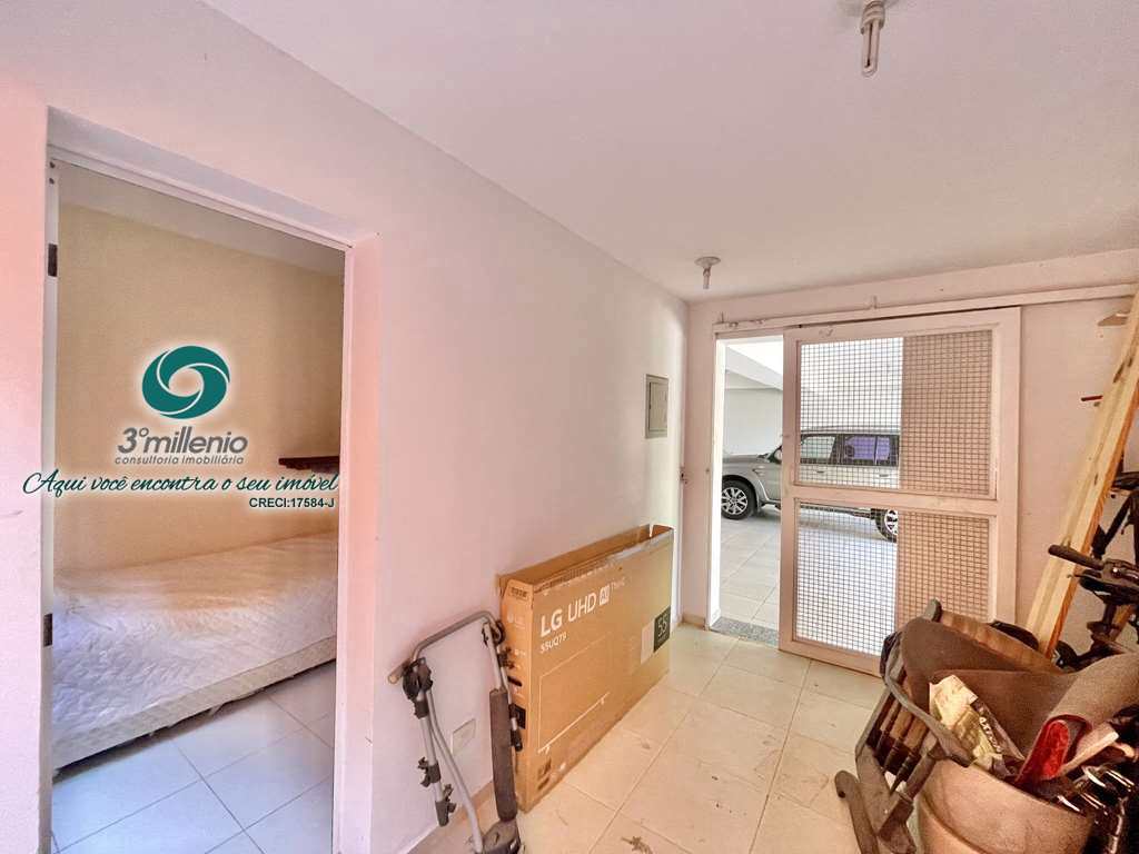 Casa em Cotia, no bairro São Paulo II