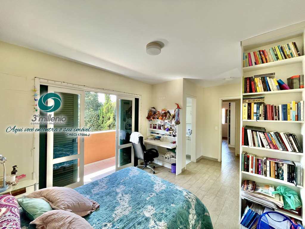 Casa em Cotia, no bairro São Paulo II