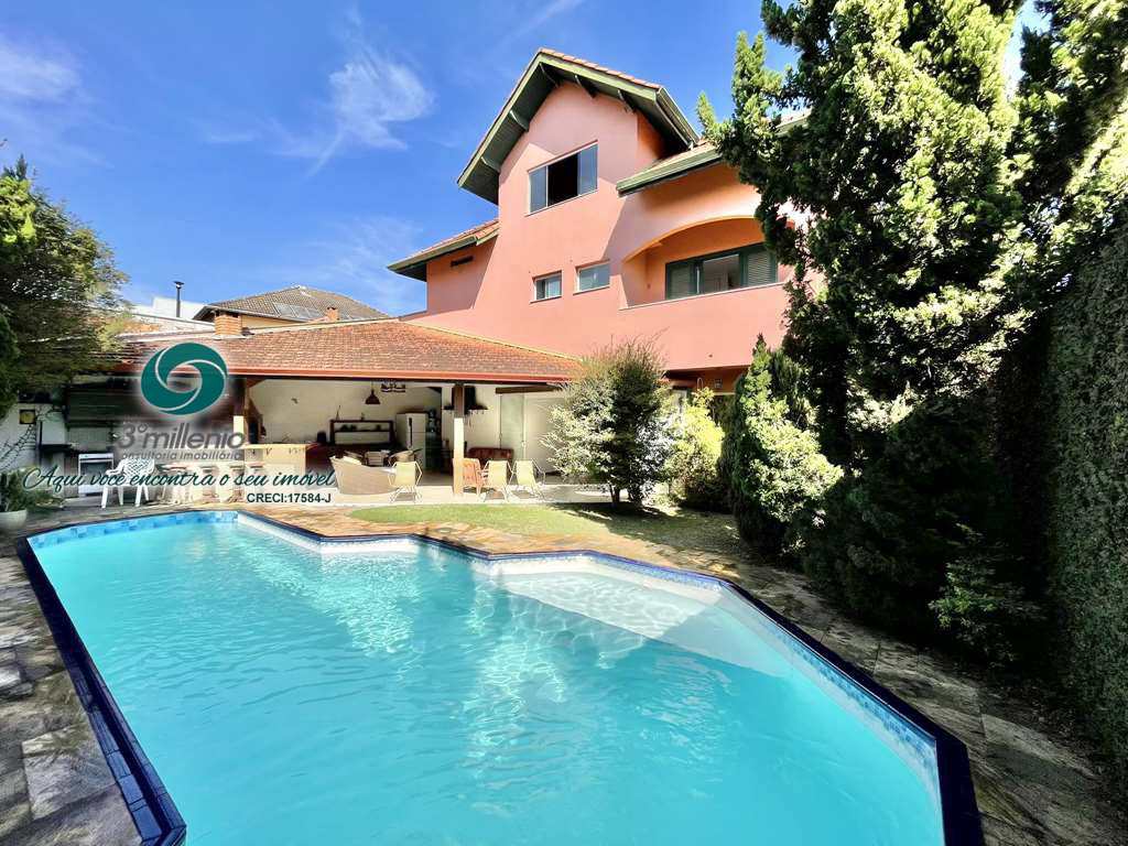 Casa em Cotia, no bairro São Paulo II