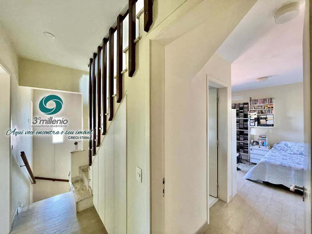 Casa em Cotia, no bairro São Paulo II