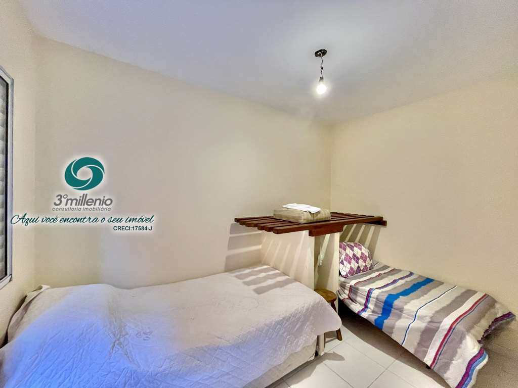 Casa em Cotia, no bairro São Paulo II