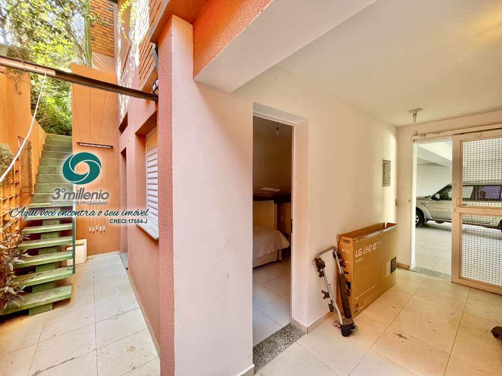 Casa em Cotia, no bairro São Paulo II