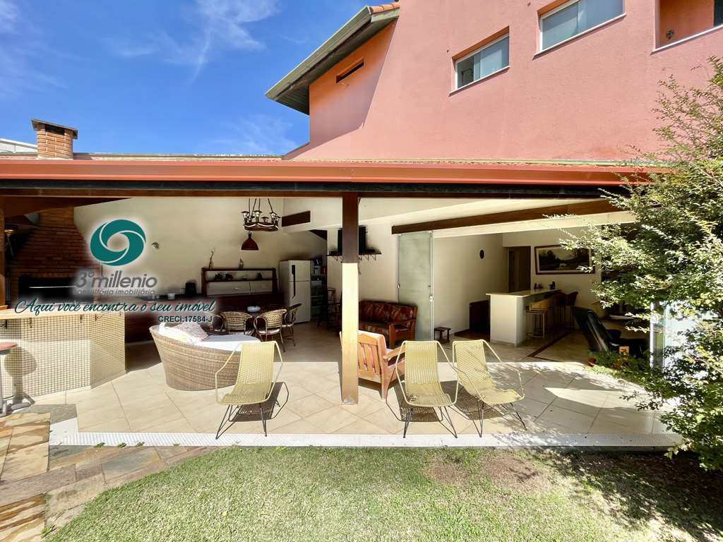 Casa em Cotia, no bairro São Paulo II