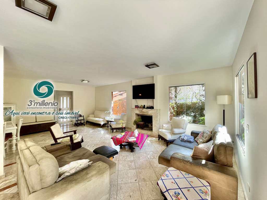 Casa em Cotia, no bairro São Paulo II