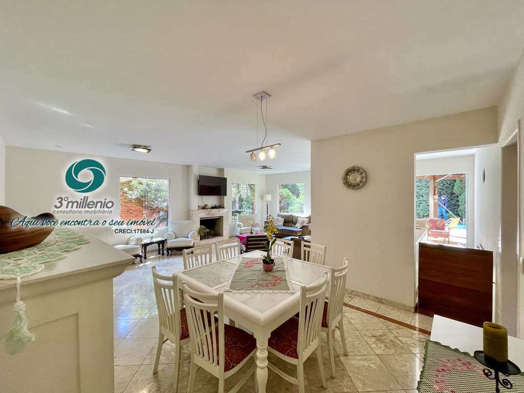 Casa em Cotia, no bairro São Paulo II