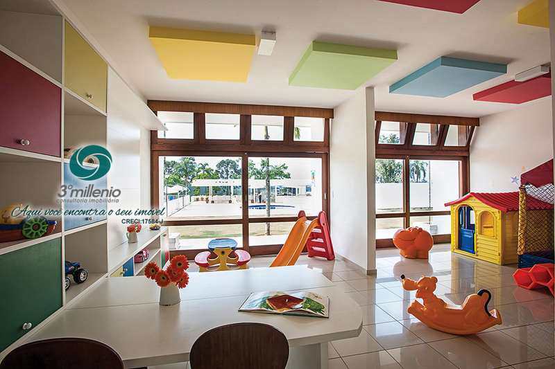 Casa em Embu das Artes, no bairro Moinho Velho