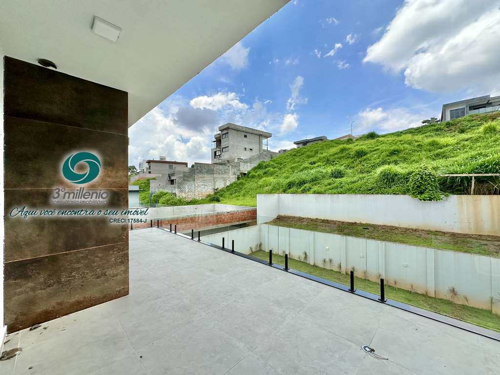 Casa em Embu das Artes, no bairro Moinho Velho