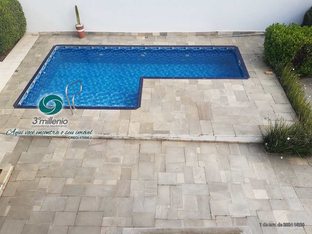 Casa em Cotia, no bairro São Paulo II