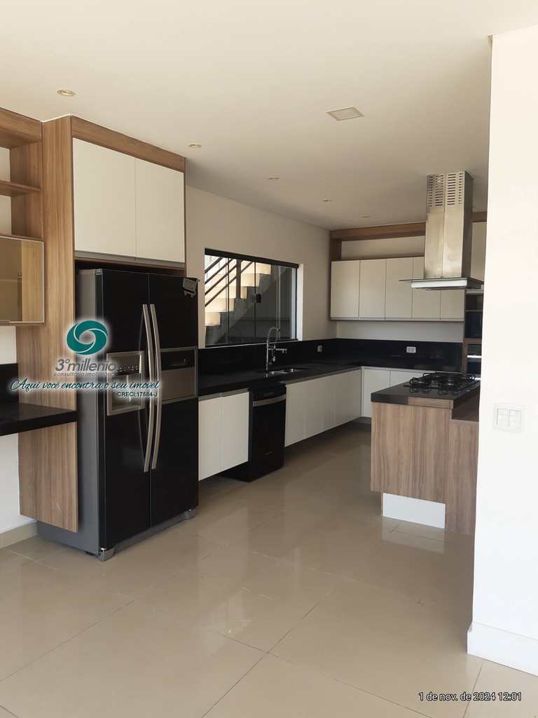 Casa em Cotia, no bairro Pitas