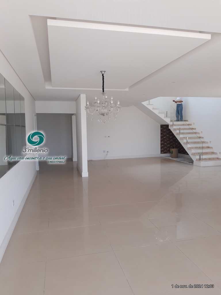 Casa em Cotia, no bairro Pitas
