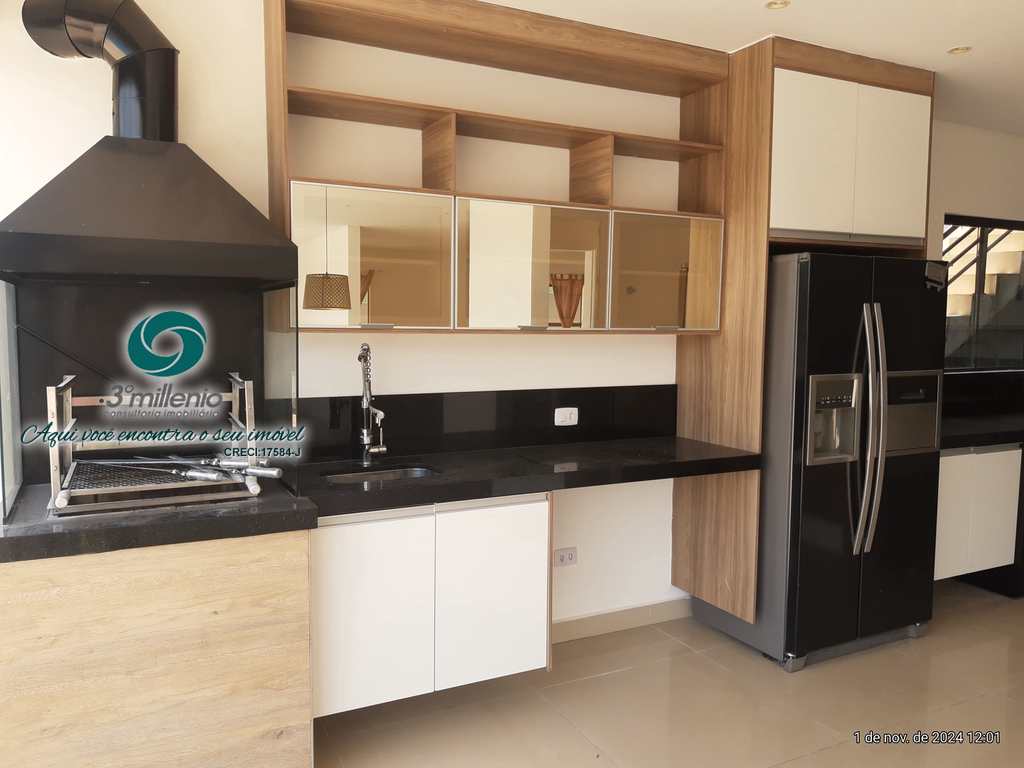 Casa em Cotia, no bairro Pitas