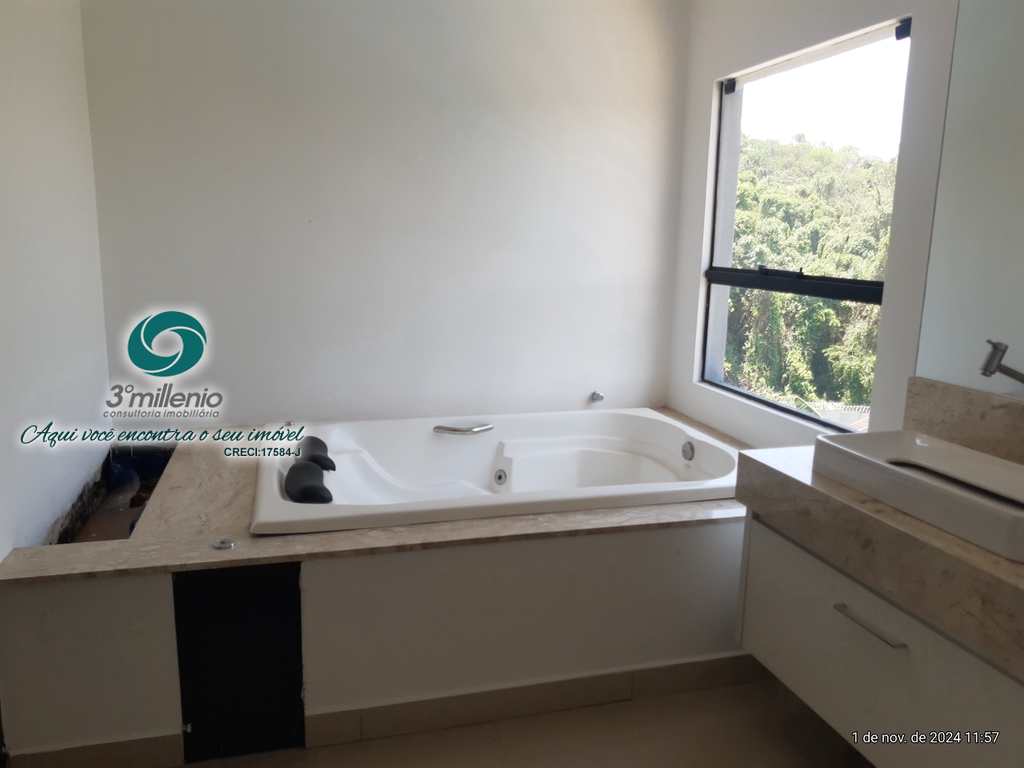 Casa em Cotia, no bairro Pitas