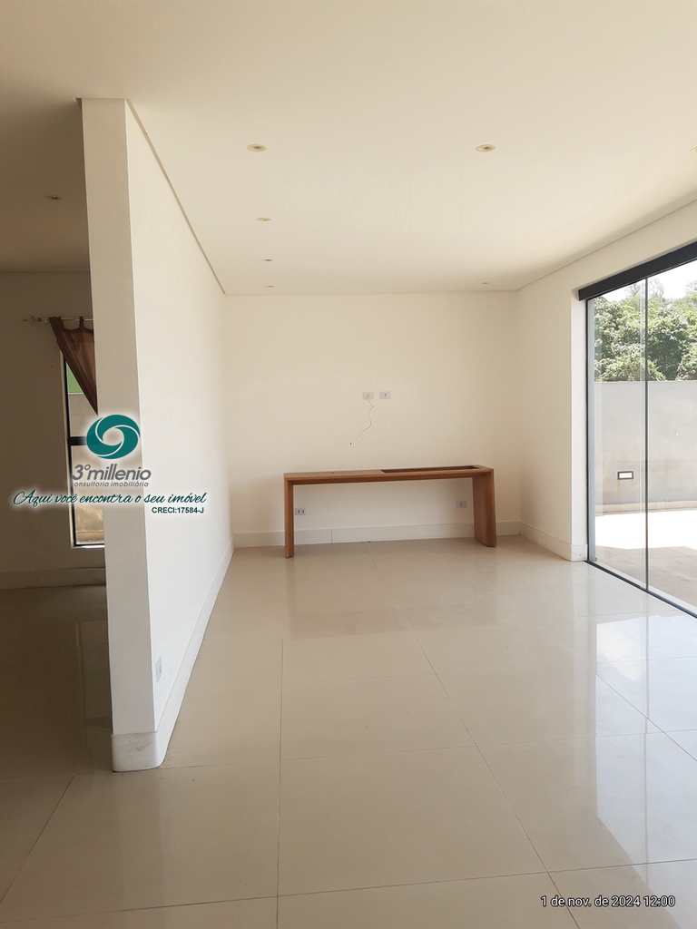 Casa em Cotia, no bairro Pitas
