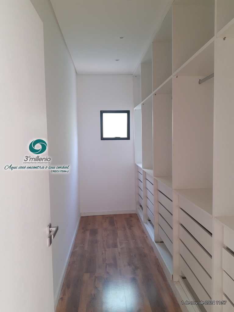 Casa em Cotia, no bairro Pitas