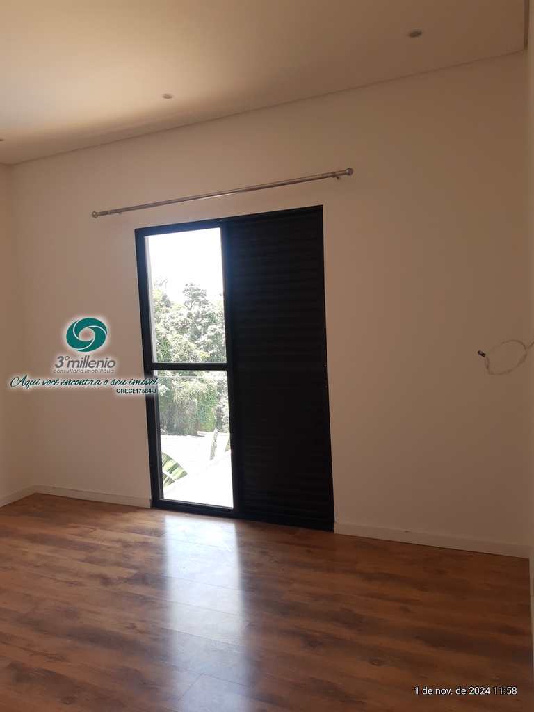 Casa em Cotia, no bairro Pitas