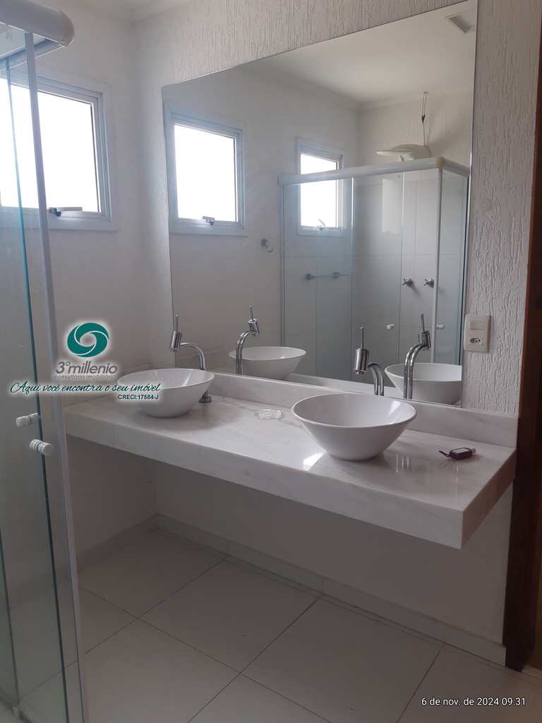 Casa em Carapicuíba, no bairro Golf Village